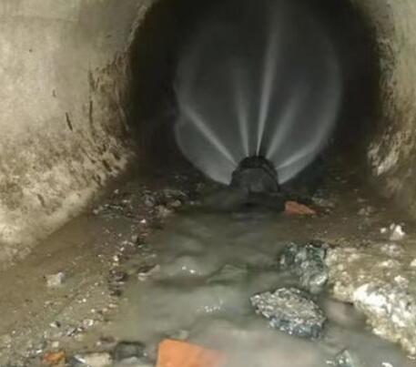 麻栗坡市政管道清淤